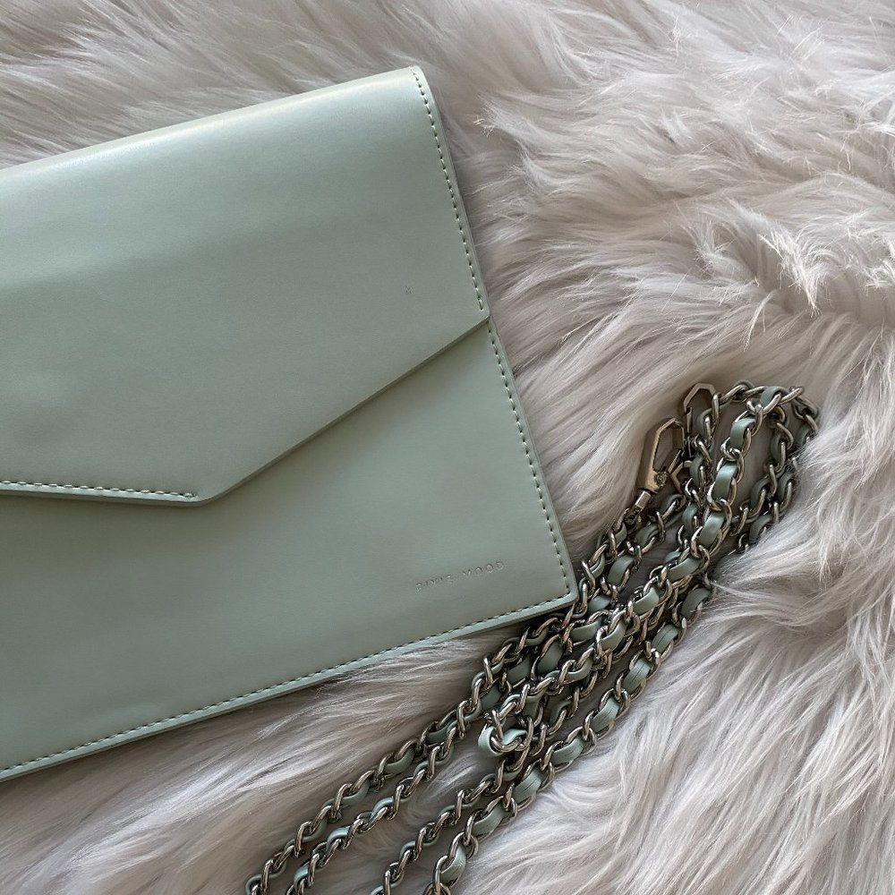 Pixie Mood // mint clutch